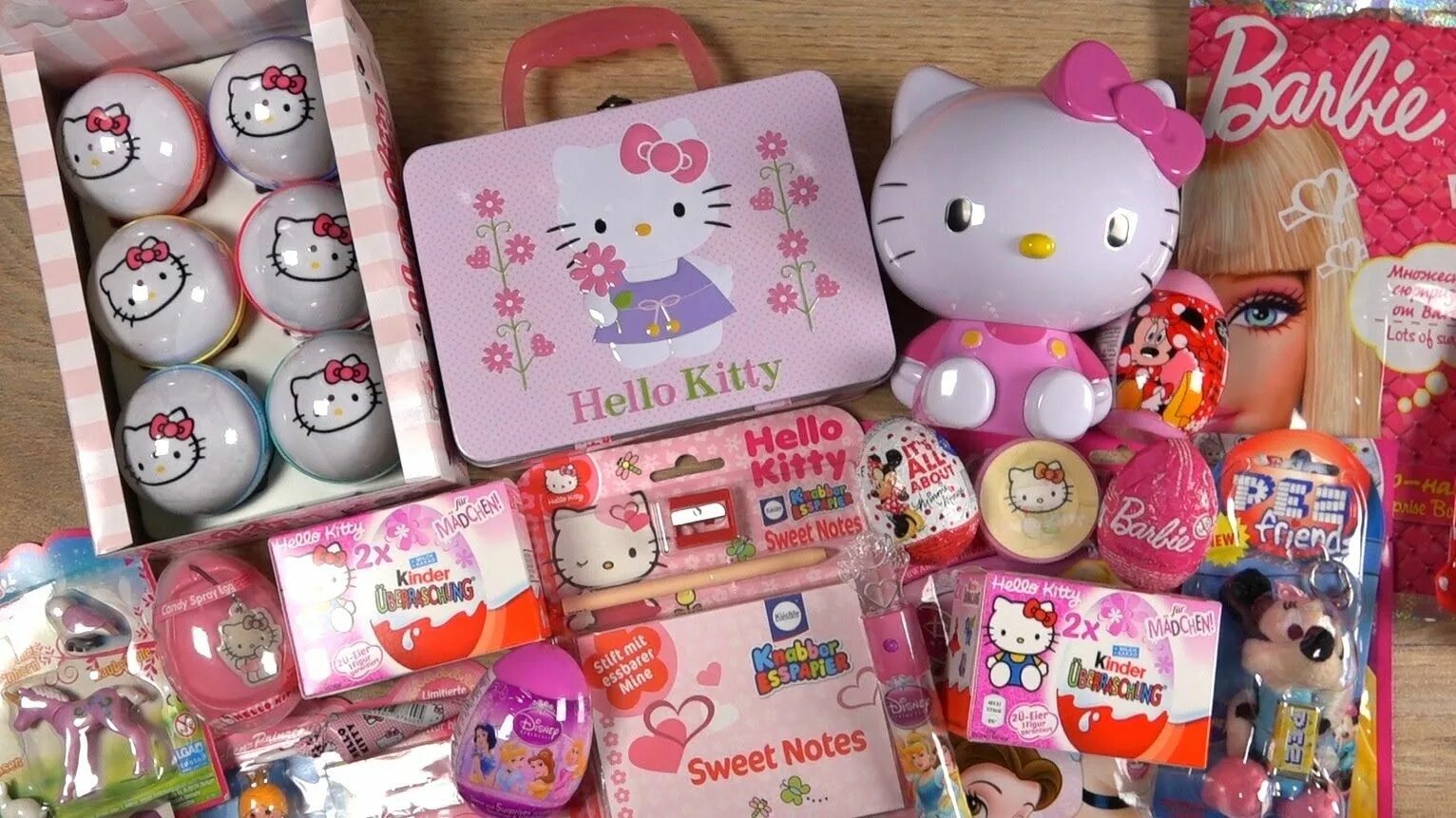 Вкусно и точка акция hello kitty. Сладости hello kitty. набор сладостей hello kitty. хэллоу китти вкусняшки. набор хелло китти сладости.