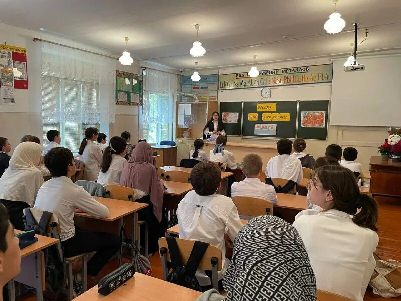 Школа 10 избербаш. Школа 10 избербаш. 10 школа избербаш. Школа 10 избербаш. 1 школа избербаш.