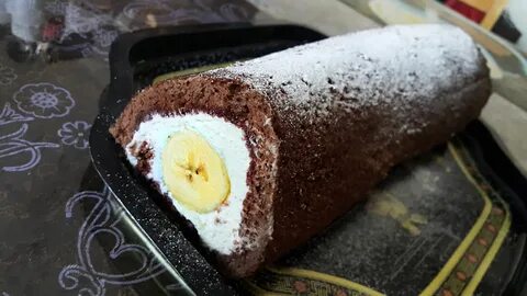 Рулет из печенья с бананом без выпечки