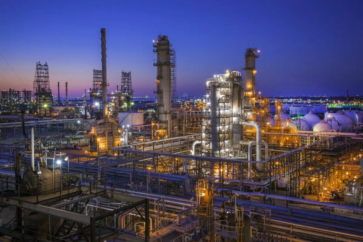 Южноуральский нефтеперерабатывающий завод. Промышленный город. Промышленное развитие города москва. Промышленные зоны москвы. Промышленное развитие города москва.