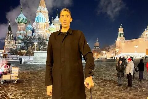 Самый высокий человек в москве
