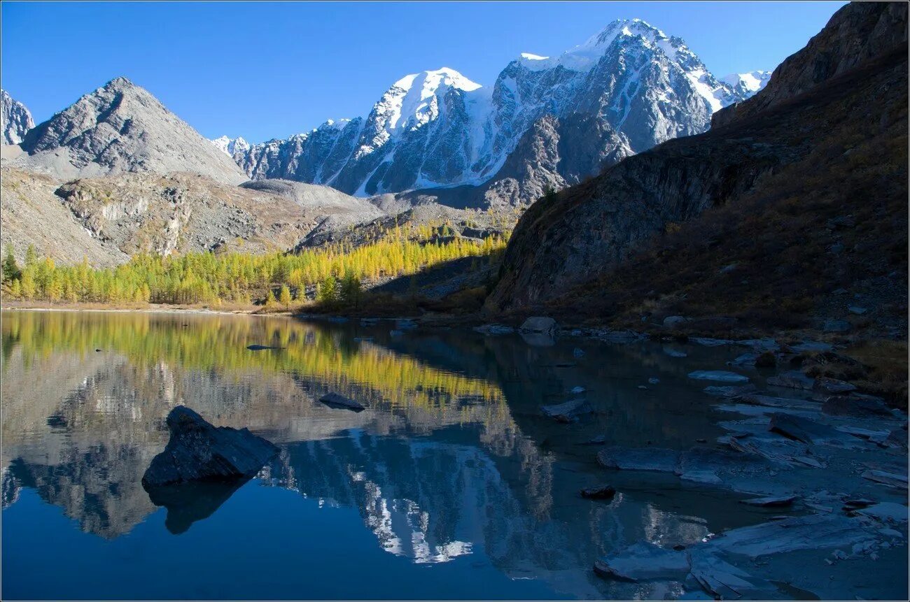 памятник рериху горный алтай. памятник суслику горный алтай. памятник рериха республика алтай. кату ярык горный алтай каменные грибы. памятник рериху на алтае.