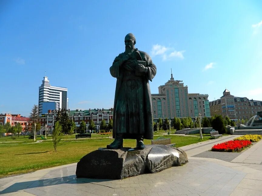 кул гали памятник ташкент. булгарский поэт кул гали. памятник кул гали ульяновск. памятник кул гали в казани. 850 летия со дня рождения кул гали.