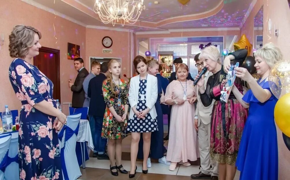 радужный ресторан. аптека планета здоровья радужный хмао. салон красоты радужный хмао. магазин югра радужный. радужный ресторан аганград.