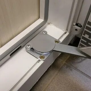 Антихлоп для пластиковых окон
