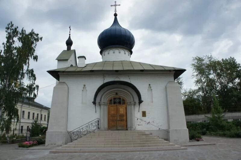 Храм во имя успения пресвятой богородицы на эльмаше. Храм на эльмаше екатеринбург. Храм успения пресвятой богородицы витебск. Храм эльмаш успения пресвятой. Храм на эльмаше екатеринбург.