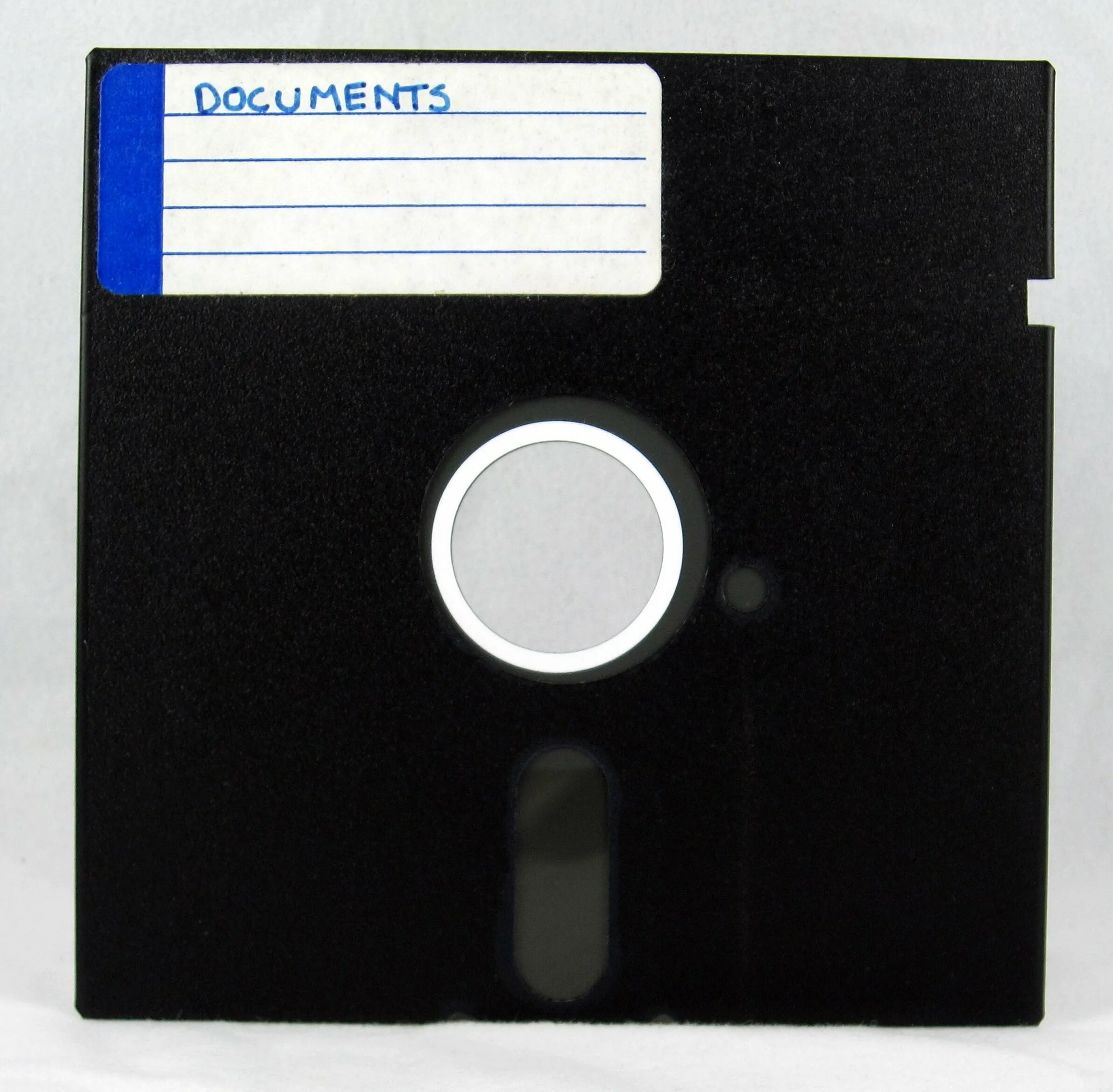 Дискета. 5 перемычки. Включи дискета. 5 перемычки. Дискета фото.