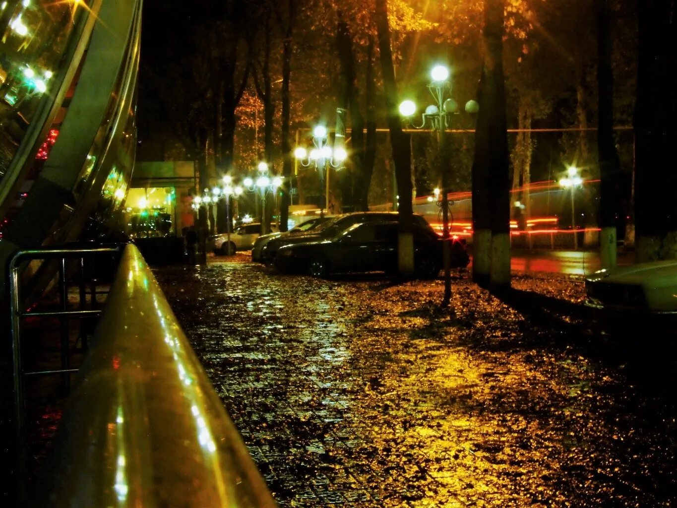 Город вечер дождь. Осенний вечер в городе. Осенняя ночь в городе. Дождливый вечер в городе. Осень город дождь.