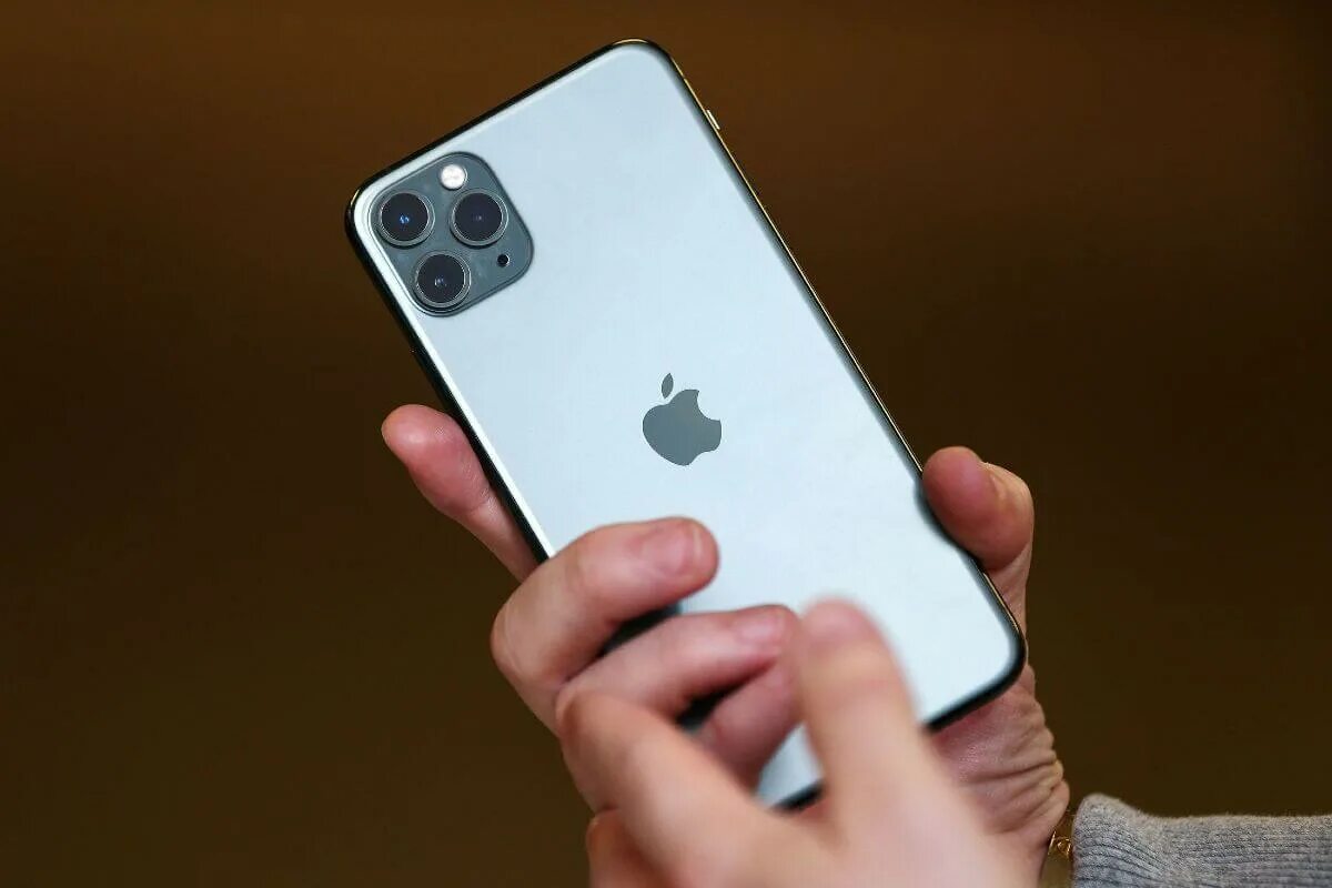 Iphone 11 s. Когда выйдет следующий айфон. Apple iphone 12 pro max. Iphone 11 5g. Айфон 12 промакс 2020.