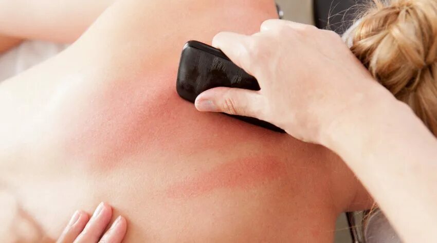 Китайский массаж гуаша лица. Gua sha массаж. Метод гуаша. Gua sha массаж. Скребковый массаж гуаша.