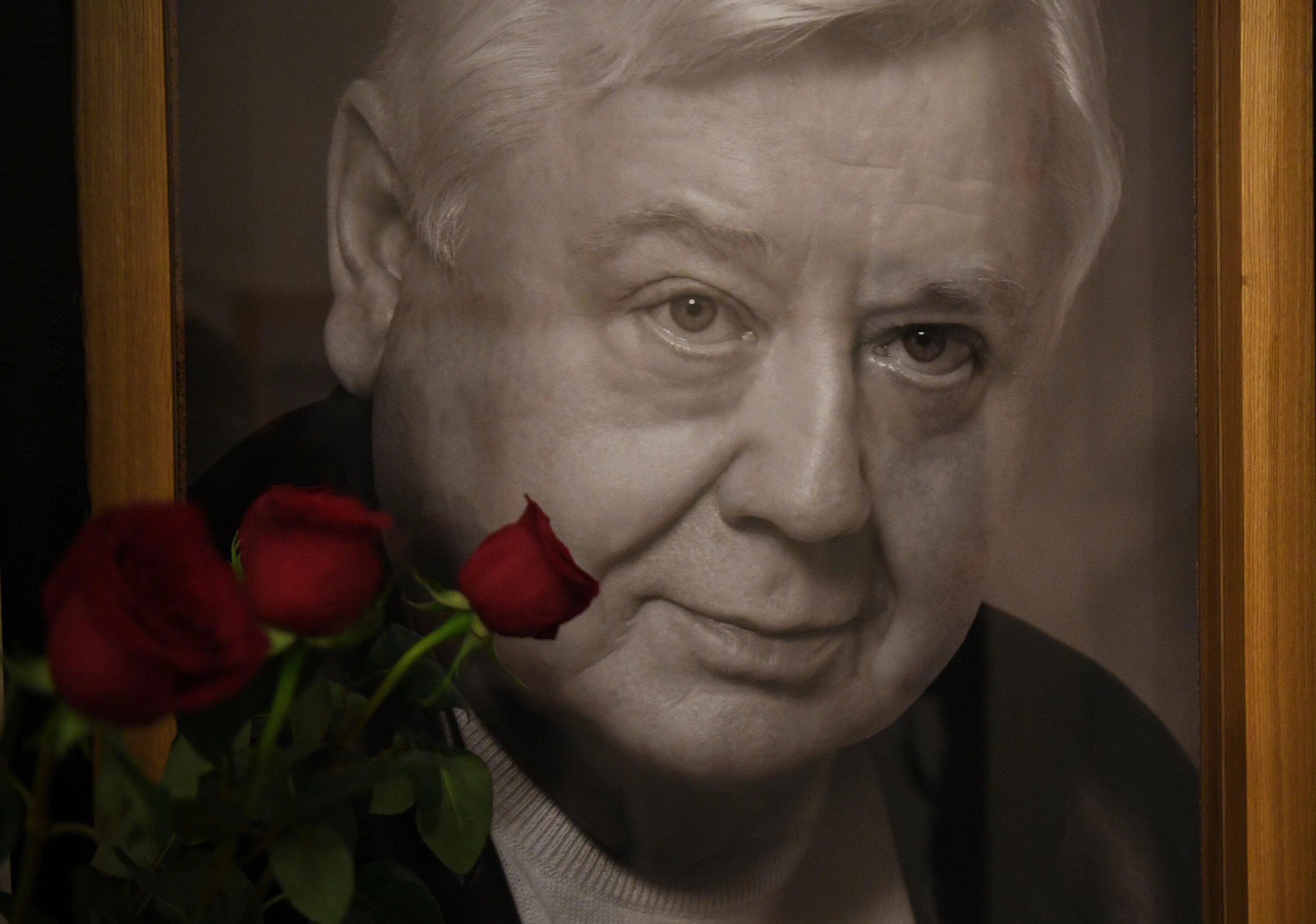 Умирающий табаков. Табаков. Умирающий табаков. Умирающий табаков. Девочка и смерть табаков.