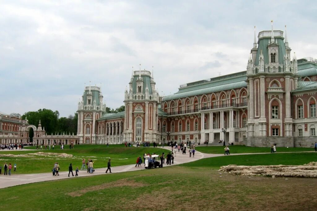 Веб камера царицыно. Царицыно (дворцово-парковый ансамбль). Парк Царицыно замок. Царицынский парк 2005 год. Усадьба Царицыно Москва история.