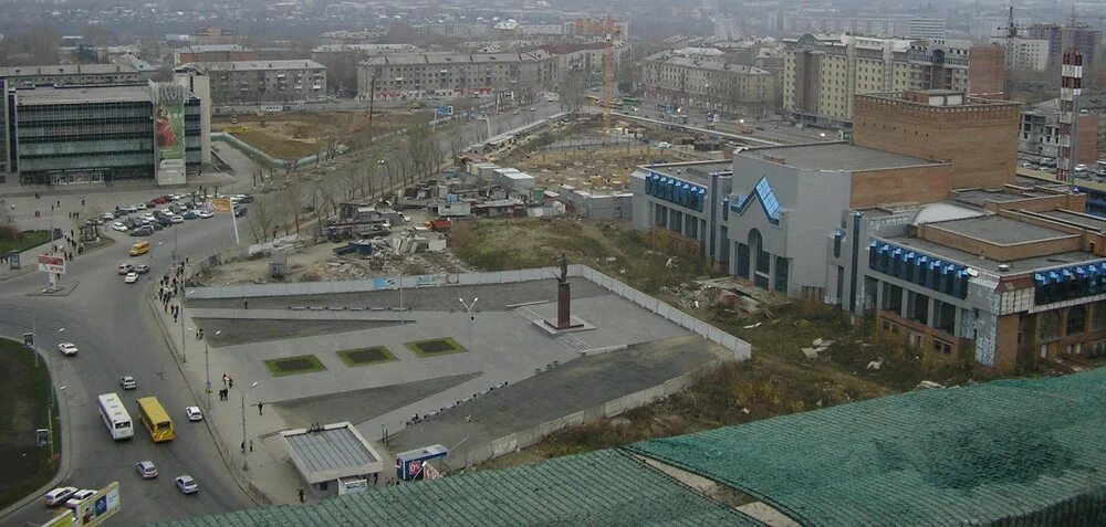 Площадь маркса новосибирск. Площадь маркса новосибирск 2022. Памятник на площади маркса в новосибирске. Новосибирский метрополитен станция площадь маркса. Улица площади маркса новосибирск.