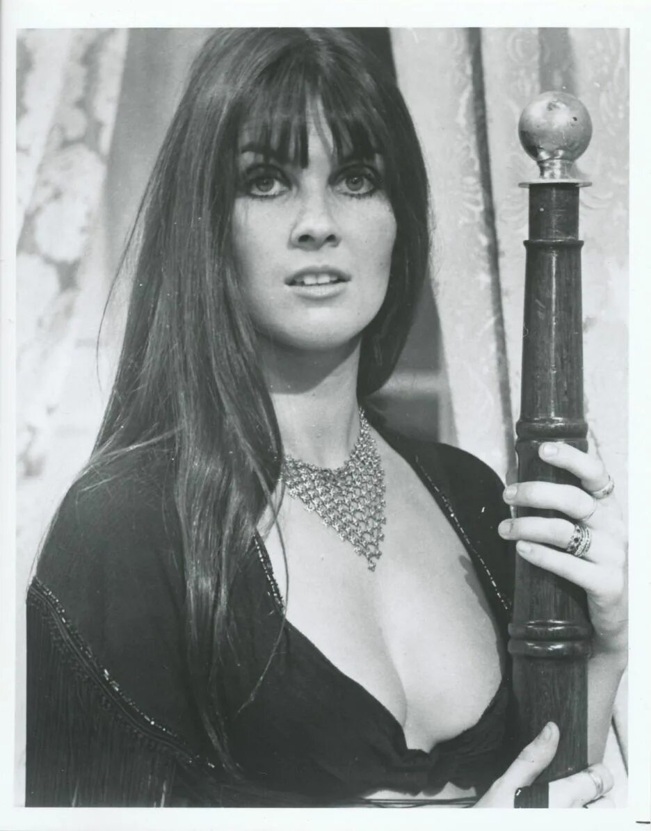 Кэролайн манро. Каролина мунро. кэролайн манро 1972. caroline munro 1972.