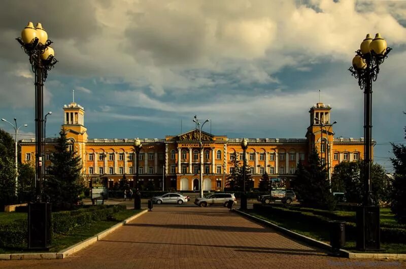 Востсибуголь иркутск. Востсибуголь здание. Востсибуголь здание. Иркутск здание вост сиб угол. Здание востсибуголь иркутск история.