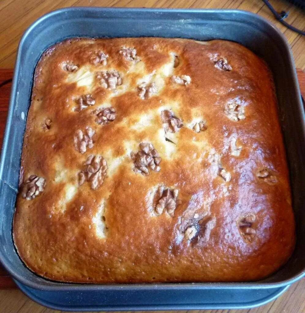 Вкусные оладьи на ряженке пышные. Заливной пирог на ряженке. Оладьи на ряженке пышные без дрожжей. Пирог быстрый из ряженки. Сдобное тесто на ряженке.