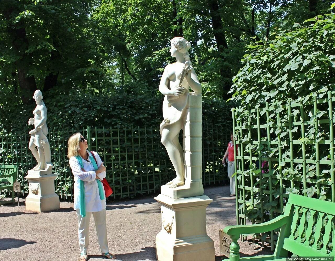 Сады и люди ижевск. Летний сад в Санкт-Петербурге. Летний сад СПБ. Фотосессия в летнем саду Санкт-Петербурга. Хранитель летнего сада в Санкт-Петербурге.