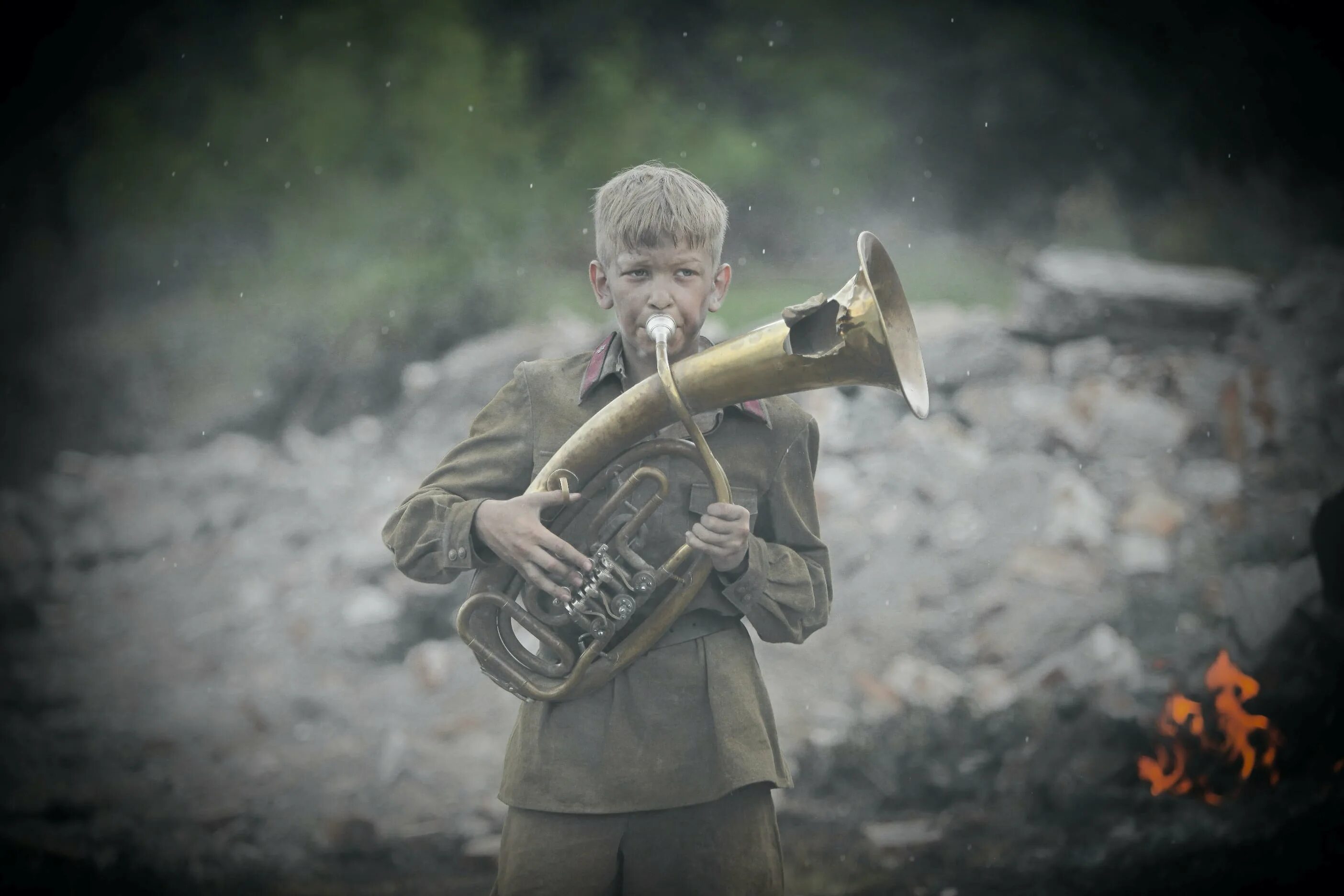 Мальчишка солдат песня слушать. Трубач на войне. Маленький трубач. Маленький трубач на войне.
