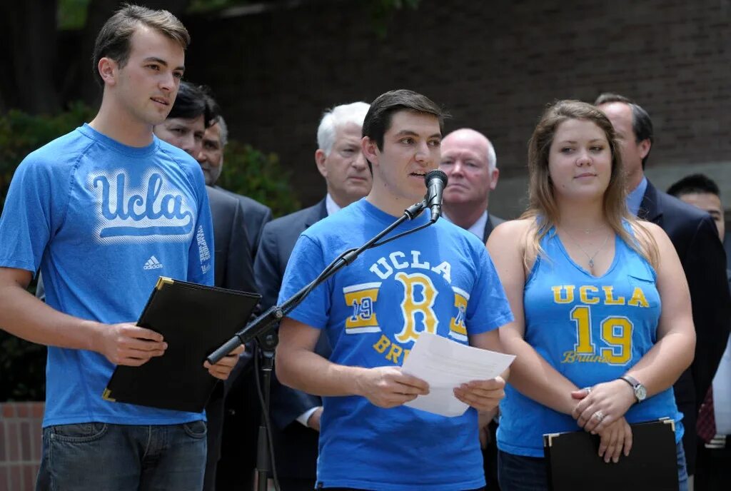 Student body. Студенческие организации в UCLA. Студенческие тела. UCLA students Zugdidi. Кампус лидеров изменений.