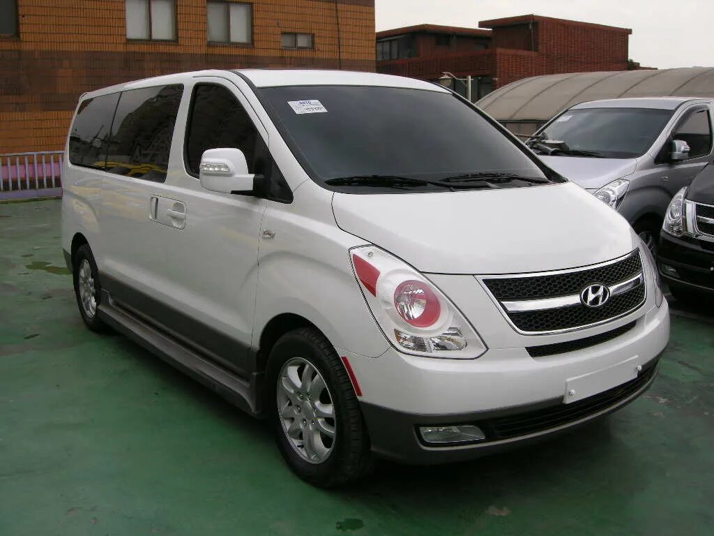 Куплю хундай гранд старекс. Hyundai Grand Starex. Хендай Гранд Старекс 2010. Гранд Старекс 2. Hyundai Гранд Starex.