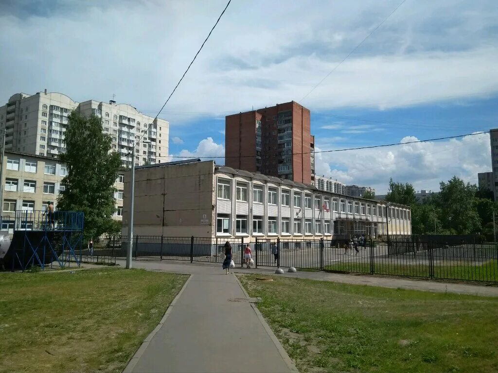 Школа 90 Выборгского района. Школа 90 Санкт-Петербург. Школа 90 Сикейроса СПБ.