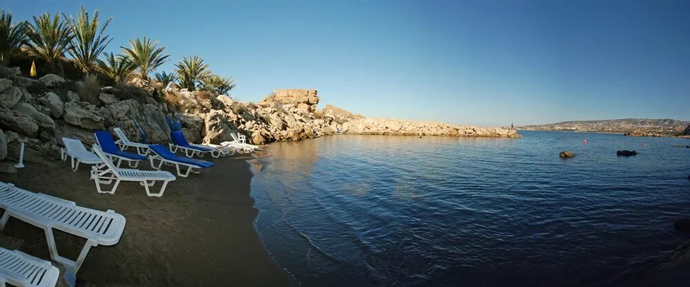 Queen's bay. Пафос w janware. Пафос кипр. Пафос w janware. Queen's bay.