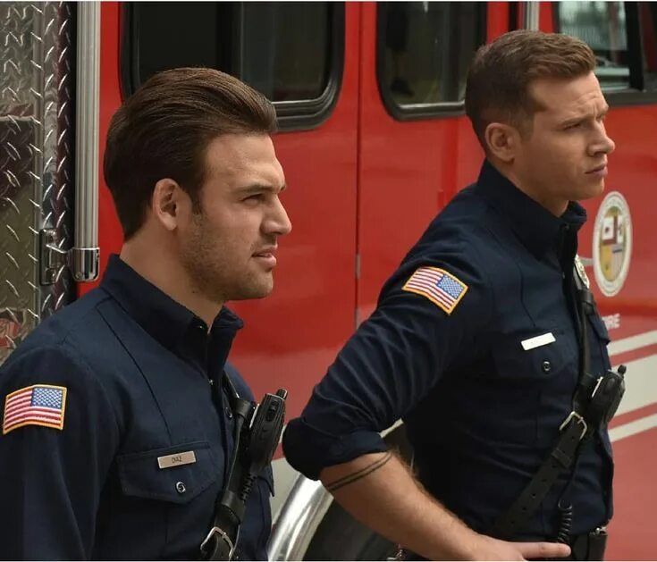 Спасателя 9 1 1. Фильм 911 служба спасения. 911 служба спасения сериал. Спасателя 9 1 1. 911 служба спасения сериал эдди.