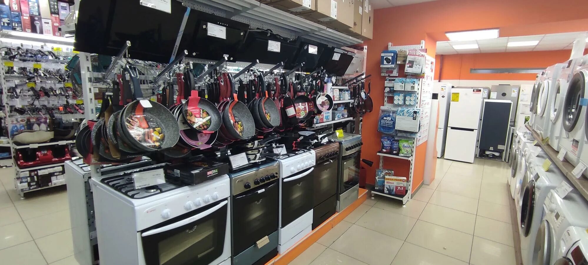 днс киров воровского 135. днс воровского. днс киров график. днс кирова 110. торговый центр тайм киров.