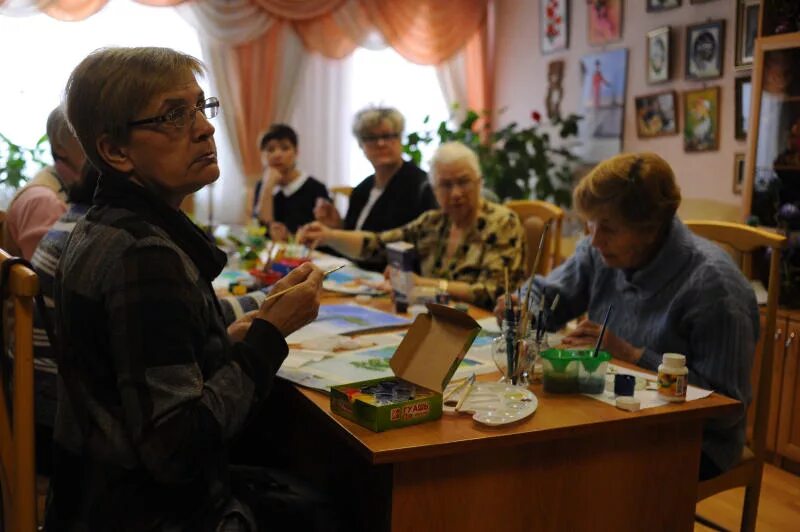 Сотрудники центра социального обслуживания. Центр Московского долголетия Хамовники. ЦСО Мещанское для пенсионеров. Поселение Воскресенское центр долголетие. ТЦСО Мещанский.