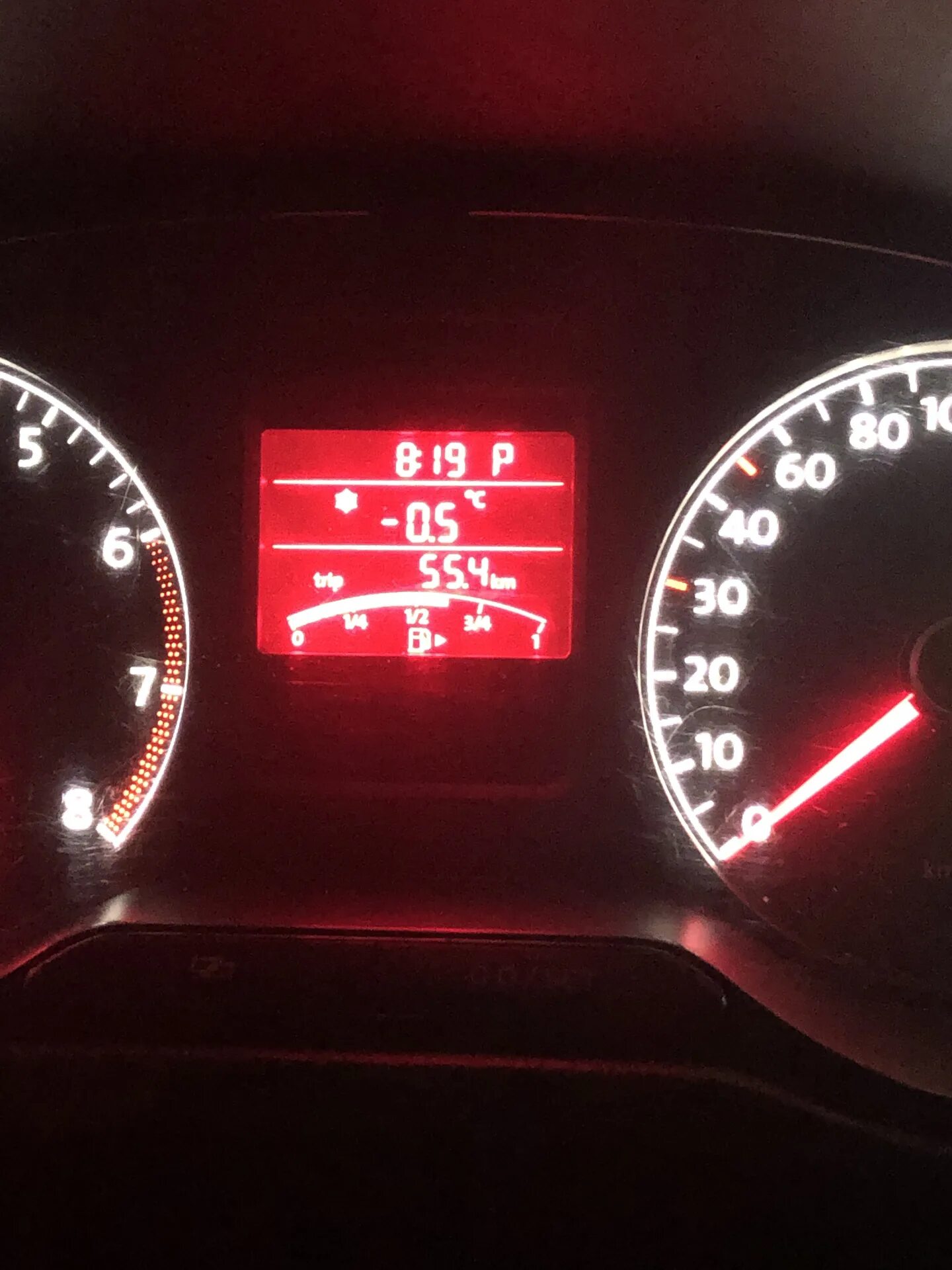 Температура охлаждающей жидкости поло. Спидометр пежо 4007. поло температура ож. температура охлаждающей жидкости поло седан 2013 года выпуска. тож поло седан.
