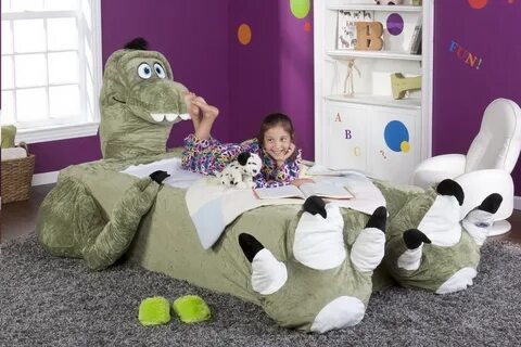 Плюшевая кровать
