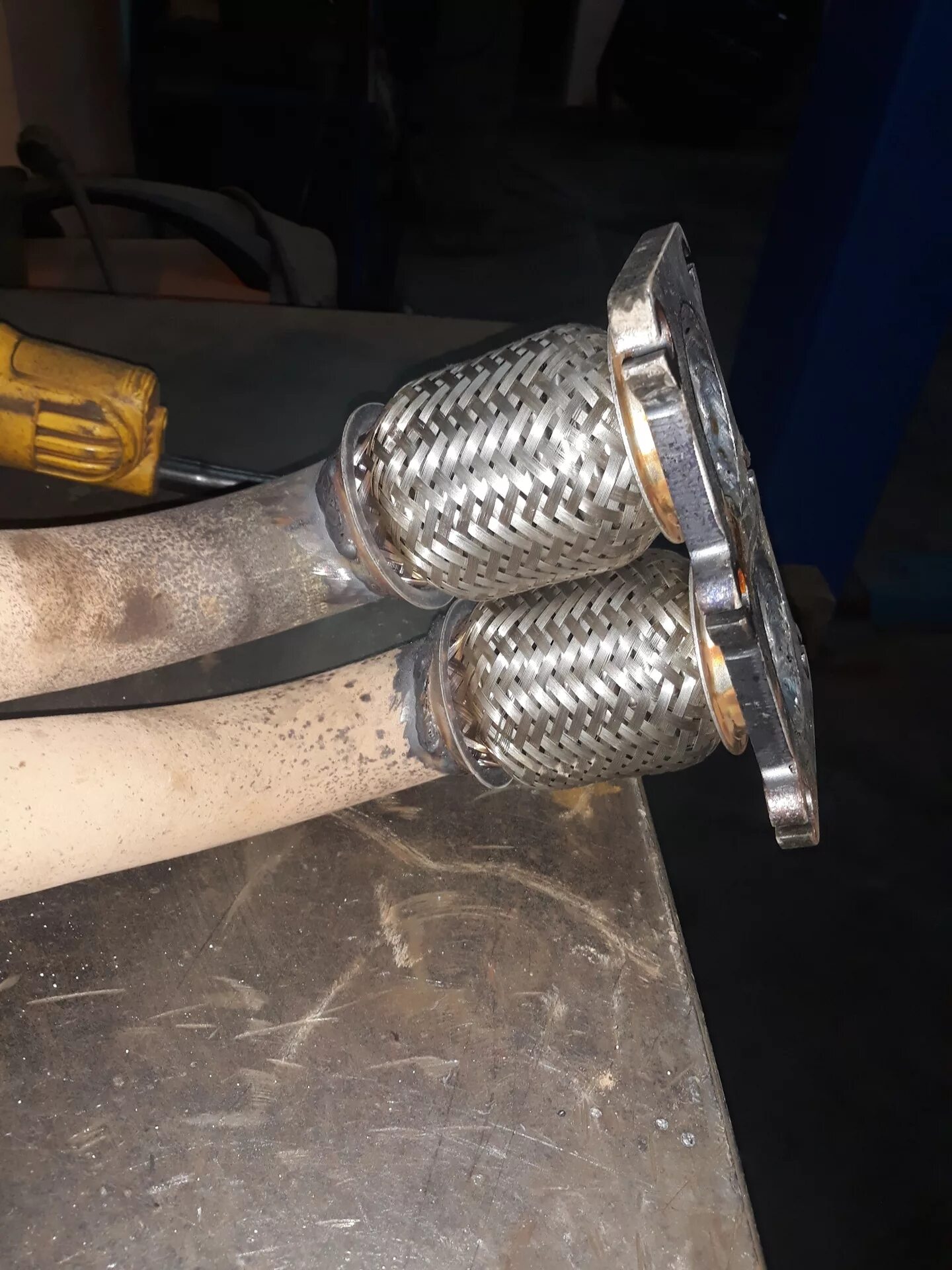 6 2008. 4 2008 гофра глушителя. 4. Гофра глушителя шкода фабия 2 1. Гофра шкода фабия 1.