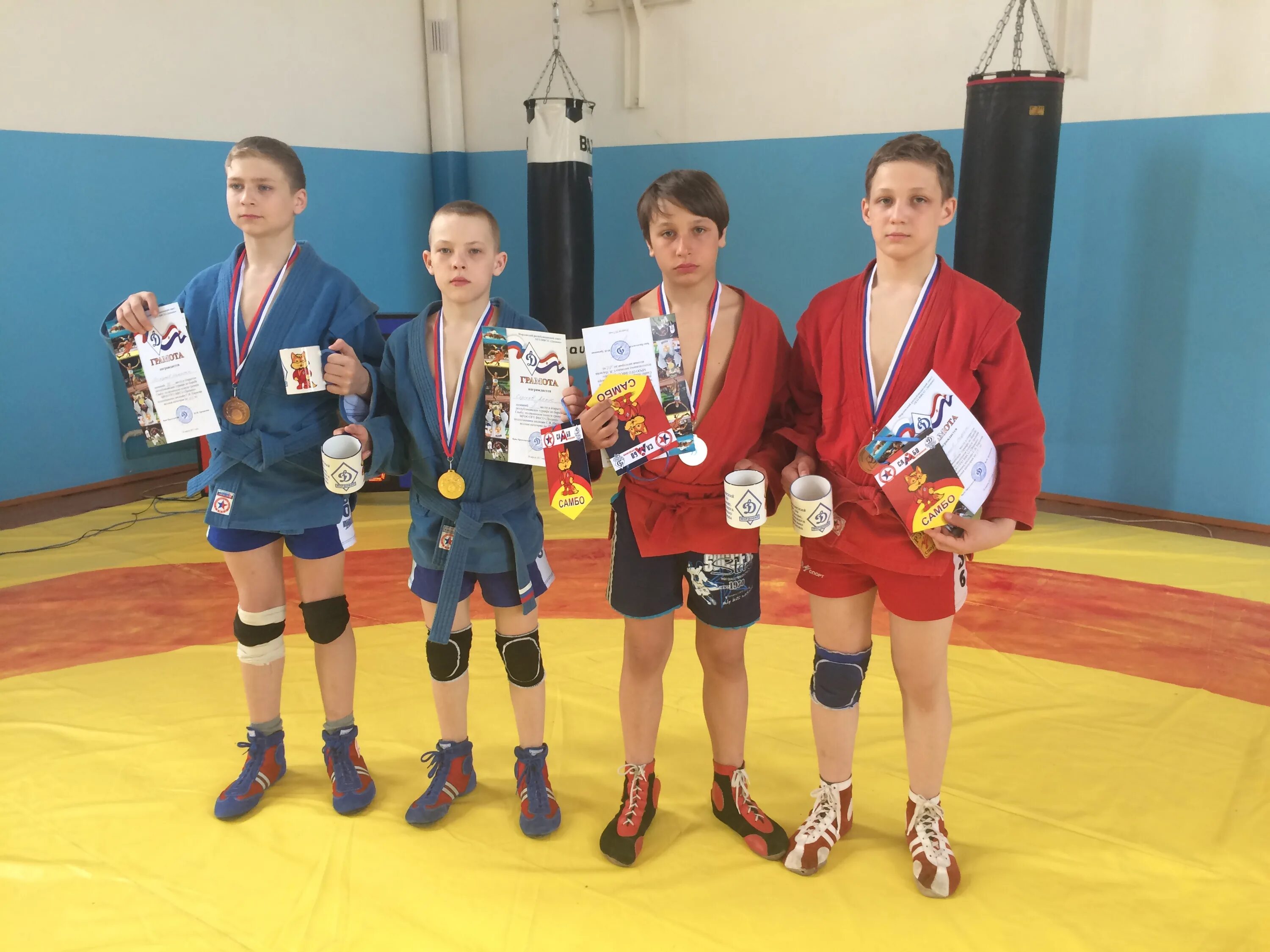 Самбо саранск химмаш. Боевое самбо саранск. Борьба барсуковых в саранске. Самбо саранск. Самбо дети.