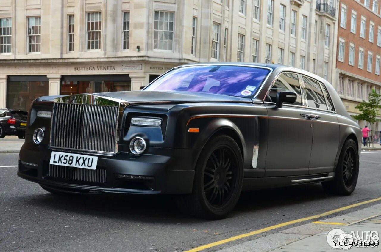 Песня черный ролс ролс. Роллс Ройс Фантом. Rolls Royce Phantom Mansory Conquistador. Rolls Royce Phantom Mansory. Rolls Royce Phantom 2022 Mansory.