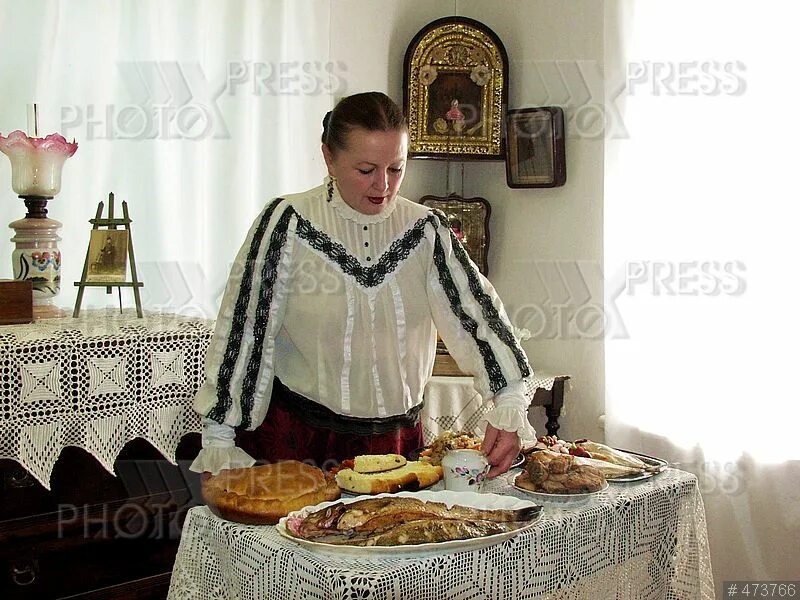 Традиционная казачья кухня. Кубанское гостеприимство. Казачка готовит. Музей атамань краснодарский край. Донские казаки на кубани.