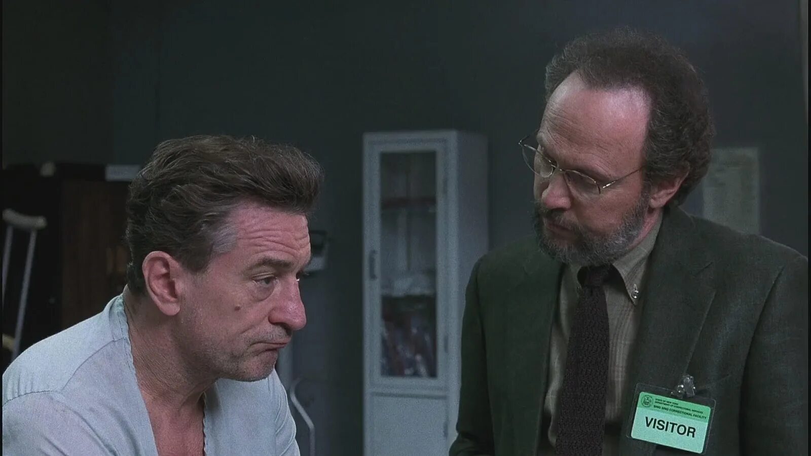 Анализируй то фильм 2002. Роберт де ниро 2023. Роберт де ниро анализируй это кадры из фильма. Роберт де ниро 1999. Роберт де ниро а ты хорош.