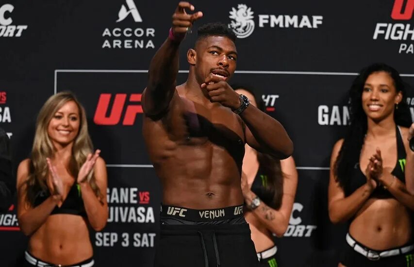 Льюис спивак кард турнира ufc fight night. Ислам махачев vs бобби грин. Боец мма александр волков. Махачев бой бобби грин. Александр волков аспинал.