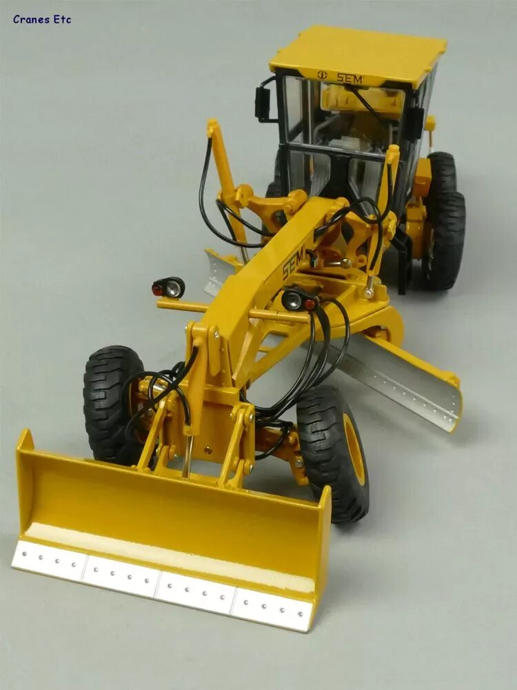 Мод грейдера. Sem 919 грейдер. motor grader model 1:35. грейдер брудер. грейдер модель pi160.