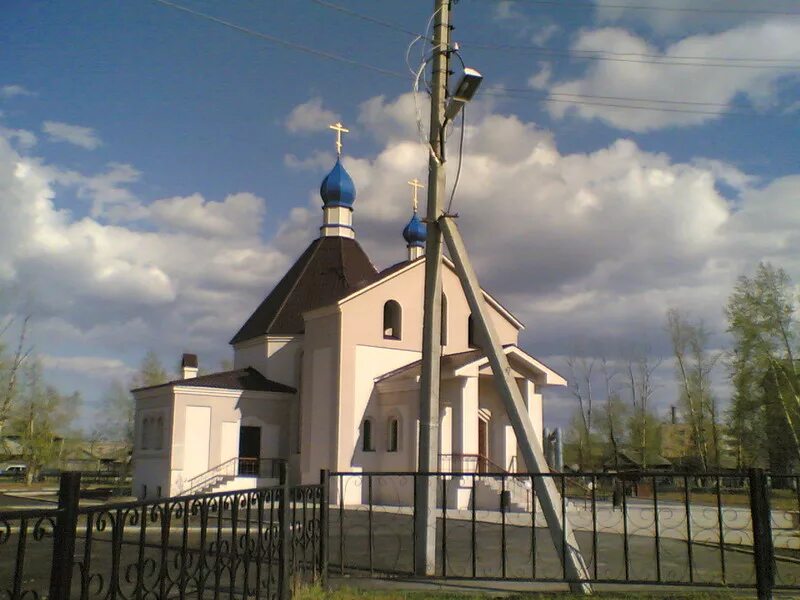 Церковь в Усть Орде. Усть-Ордынская Церковь. Поселок Усть Ордынский Церковь. Церковь Святой Троицы Усть Ордынский.