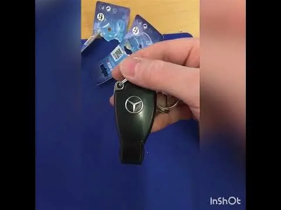 Замена батарейки в ключе автомобиля Мерседес / Mercedes flip key battery replace