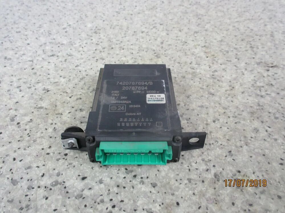 Блок центрального замка renault symbol 2002. Центральный замок volvo fh13. Блок управления центральным замком volvo s80. Блок управления ebs рено магнум 2003. Блок управления светом рено премиум 2.