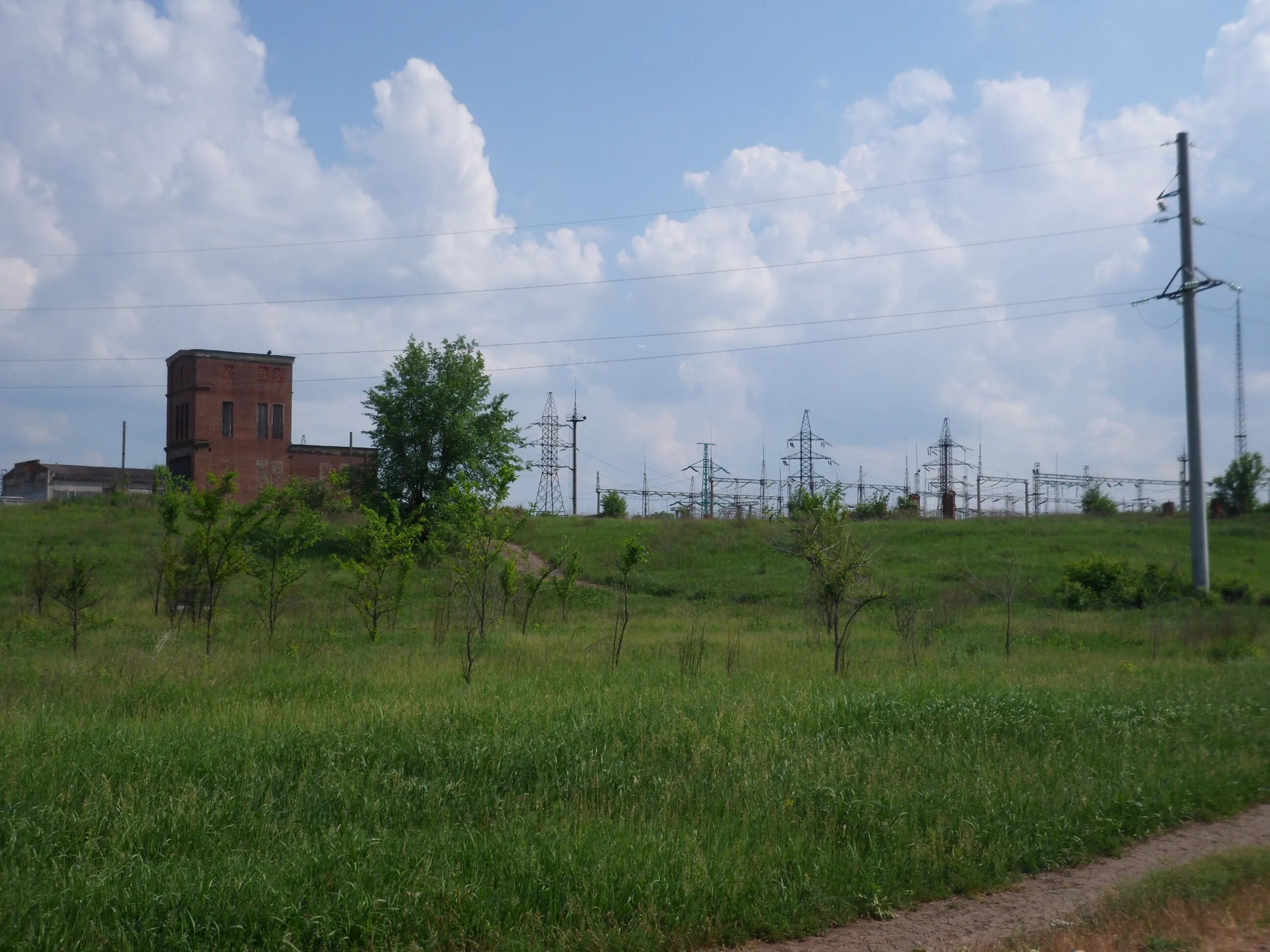 Жк набережный славянск на кубани. Ж. Защитная зона линии электропередач 110 кв. Славянск на кубани недвижимость квартиры 1 комнатные. Славянск на кубани население 2022.