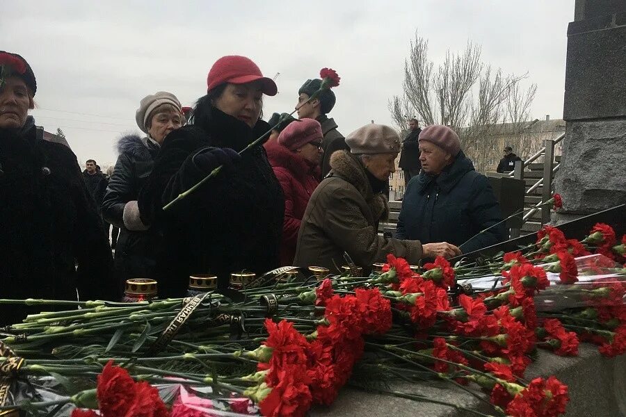 28 декабря 2013 г 426. 29 Декабря 2013 Волгоград теракт. Взрыв в Волгограде на вокзале 29.12.2013. Теракт в Волгограде вокзал. Взрыв вокзала в Волгограде 2013.