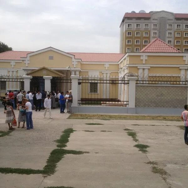 Посольство республики таджикистан в москве. Российское посольство в республике таджикистан. Турецкое посольство в таджикистане. Российско-таджикский (славянский) университет. Российское посольство в республике таджикистан.