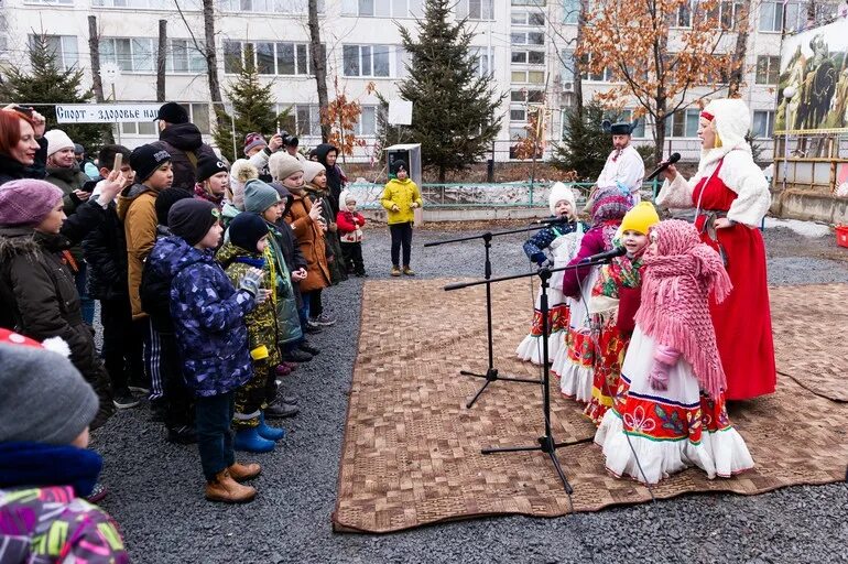 Масленица михайловка 2024. Весенние празднования. Русская Масленица. Праздники+Навруз+и+Масленица. Масленица фестиваль.