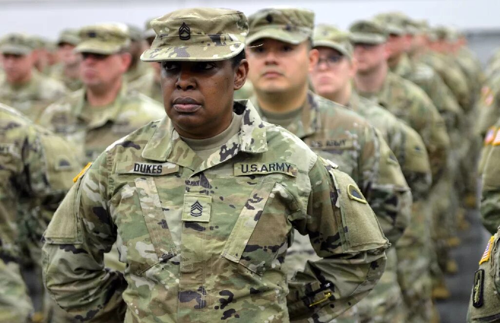 Армия честь. When are the military. When are the military. Рейнджеры армии сша. Сержант морской пехоты сша фильм.