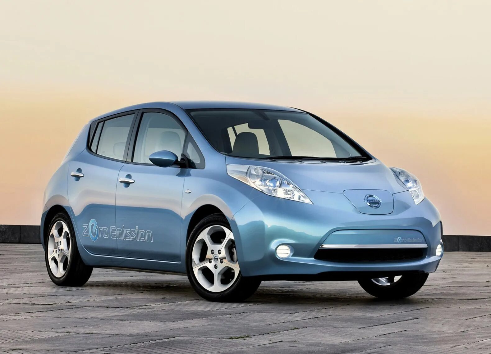 Электрокара ниссан. Электрокар nissan leaf. Электрокара ниссан. Электрокара ниссан. Электрокара ниссан.