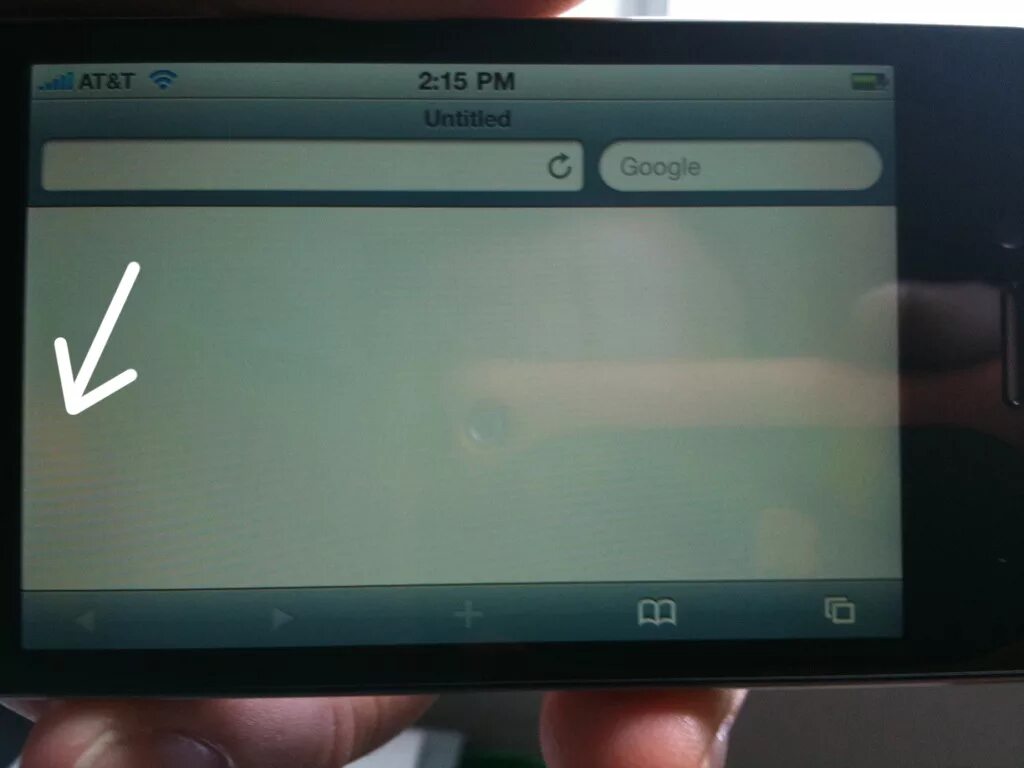 Т на экране телефона. Пятно на дисплее смартфона. Полосы на экране планшета. Белая полоса на экране телефона. Желтые пятна на дисплее.