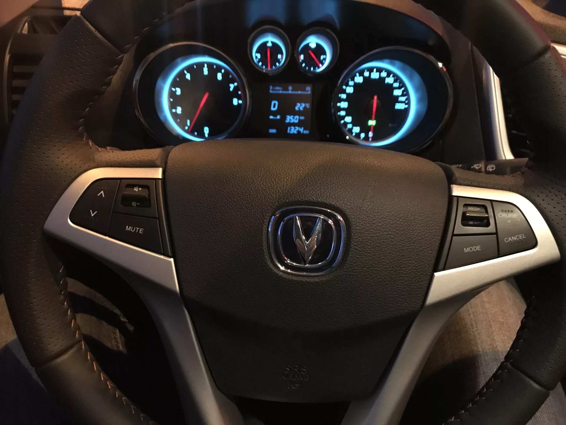 Руль чанган cs 35. Руль чанган cs 35. Чанган алсвин 2023. Чанган cs35 2015. Changan raeton plus 2023.