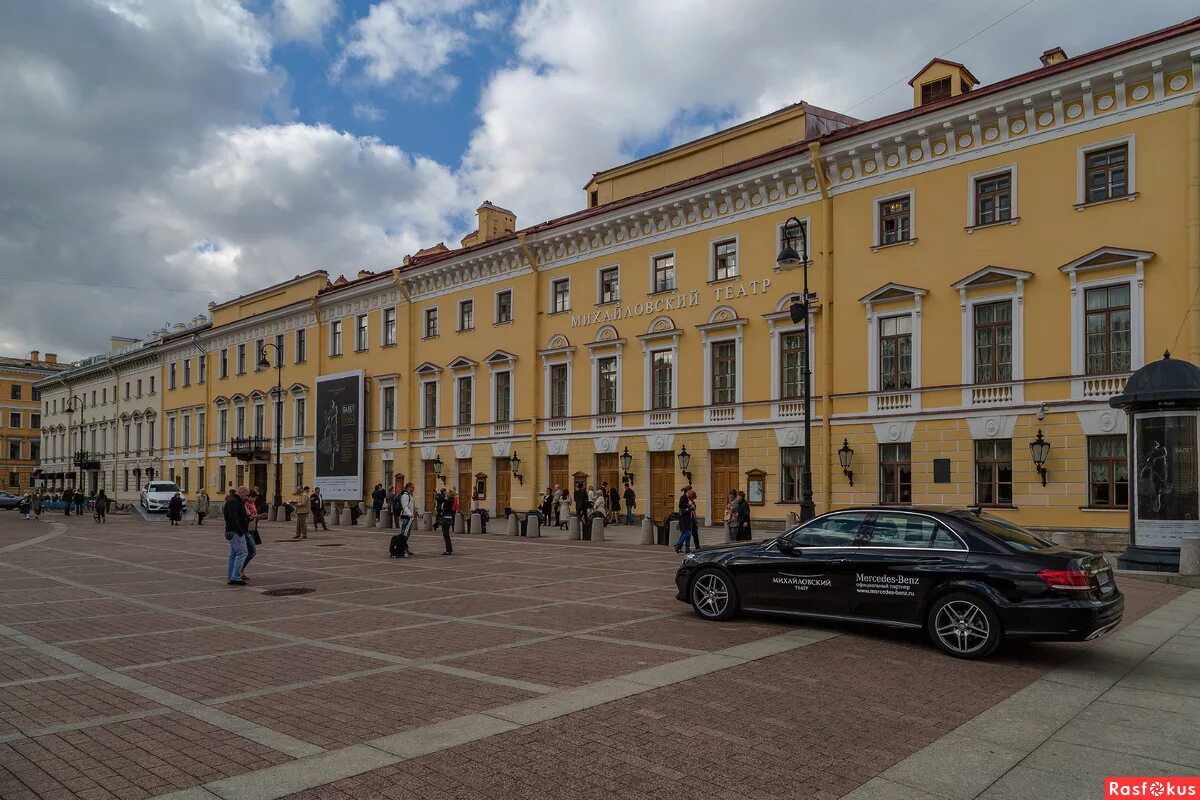 михайловский теарт спб. петербург михайловский сквер площадь искусств. петербург михайловский сквер площадь искусств. михайловский театр, санкт-петербург, площадь искусств. михайловский дворец памятник пушкину в санкт-петербурге.